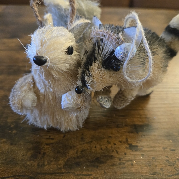 Bottle brush squirrel and raccoon Christmas tree ornaments - Set of 2 - NWOT - Picture 2 of 5